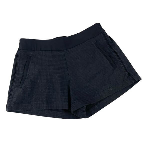 LULULEMON Pack Light Short 2.5" Black Pockets Mid Rise Office Commute Size 8 - Picture 5 of 8